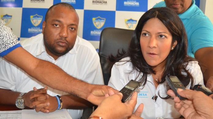 La alcaldesa Isseth Tatiana Barros Brito y el secretario de Infraestructura y Servicios Públicos, Miguel Francisco Pitre Ruiz hicieron el anuncio