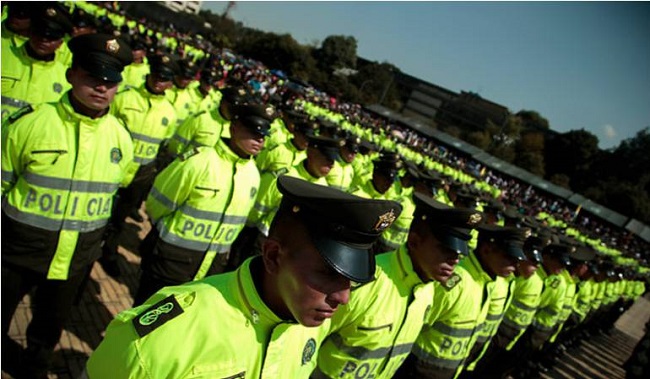 Los uniformados fueron presentados ante un juez de Medellín y la Fiscalía les imputó los cargos de concierto para delinquir, prevaricato por omisión y concusión.