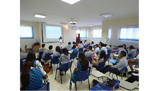 Dentro de los tres proyectos de ley que serán radicados en el Congreso, hay uno que trata de implementar la cátedra de ética en colegios y universidades.