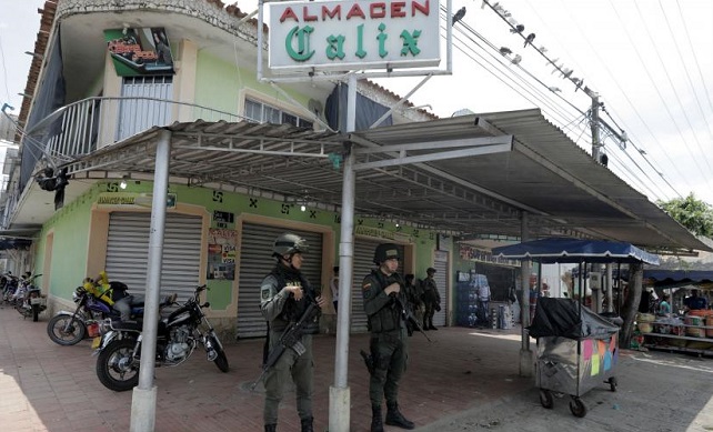 Varias viviendas amanecieron marcadas con letreros alusivos al frente 33 de las Farc, en el casco urbano de Convención, Norte de Santander.