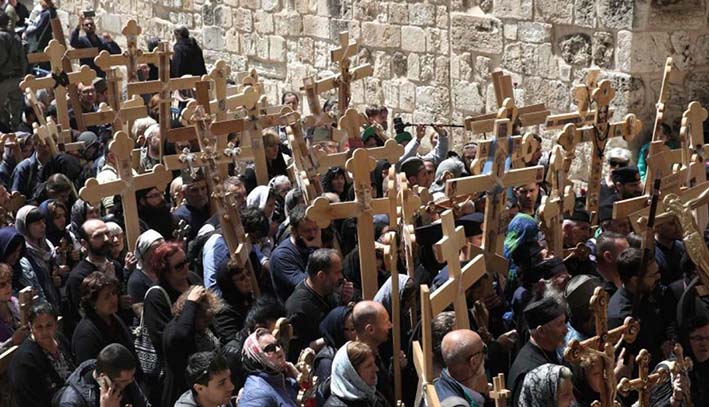 Fieles cristianos de todo el mundo rememoraron el calvario de Cristo.