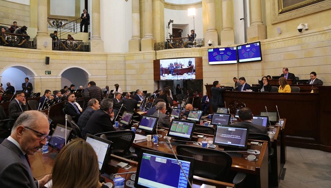 Los partidos de oposición no participaron del debate advirtiendo que la reforma podría tener efectos retroactivos para perjudicar el acuerdo firmado por las Farc. Foto: Congreso.