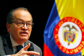 El procurador general de la Nación, Fernando Carrillo, hizo énfasis en que los únicos que deben ser categóricamente excluidos de esta mesa de conversación son los violentos.