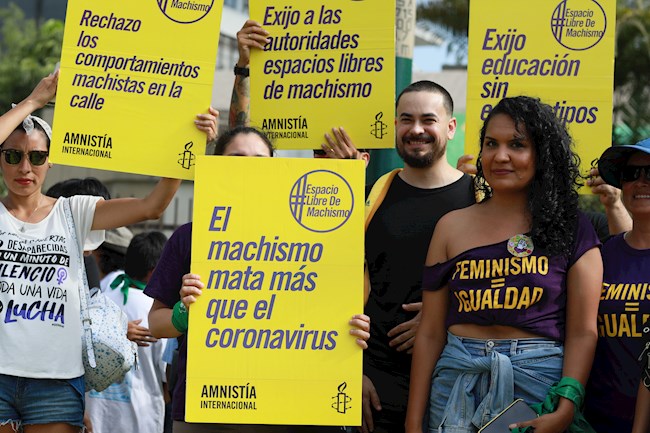 Las mujeres se movilizan en el 8M, aunque el coronavirus frena la ...