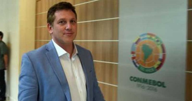 El presidente de la Conmebol, Alejandro Domínguez, dijo en el comunicado que se trata de "una medida extraordinaria para una situación inesperada del COVID-19.