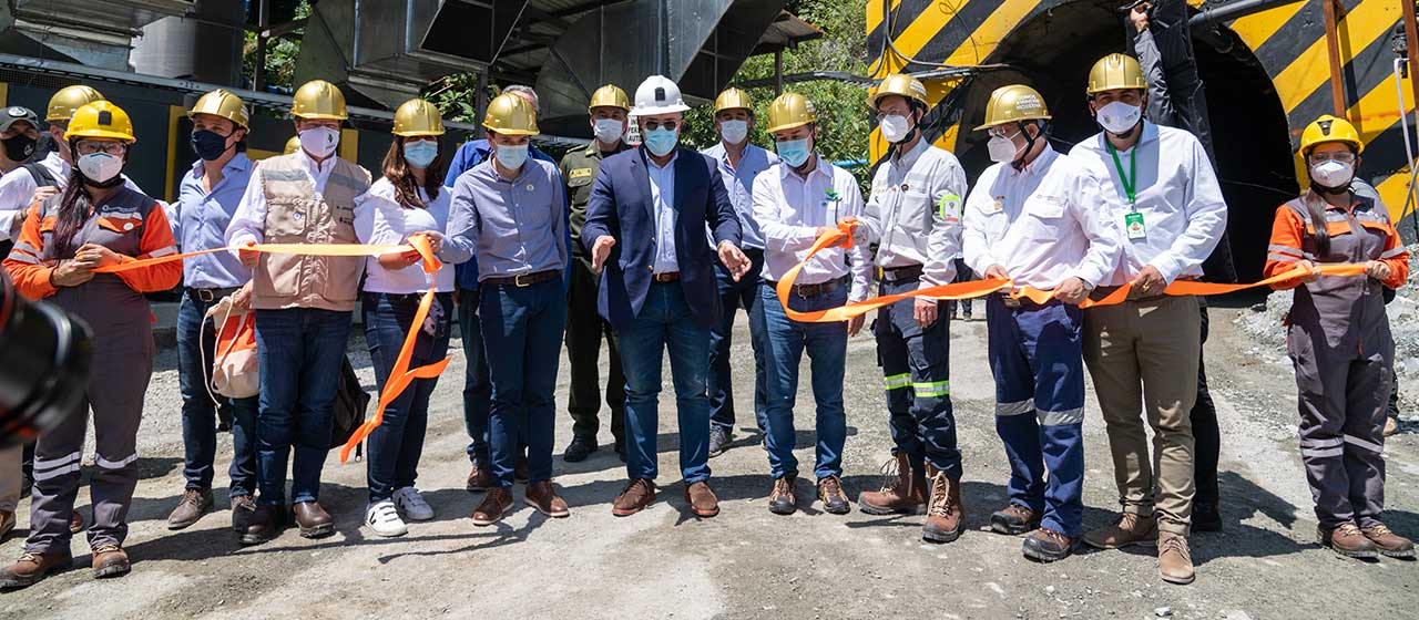 El Presidente Duque celebró la firma de este decreto durante la inauguración de la planta de extracción de la mina de oro en el municipio de Buriticá (Antioquia) este viernes