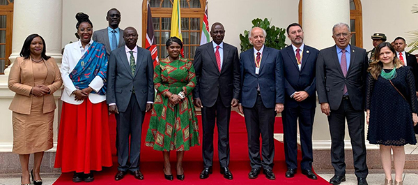 La vicepresidenta ya se reunió este lunes con Gachagua, e instó a los países de África a trabajar de “manera conjunta” con el país sudamericano.