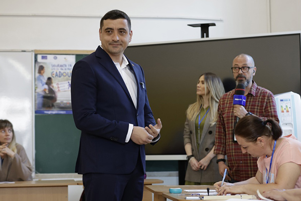 El mandatario rumano tiene importantes competencias, sobre todo en política exterior y de defensa, por lo que estas elecciones se consideran clave para el futuro rumbo del país.