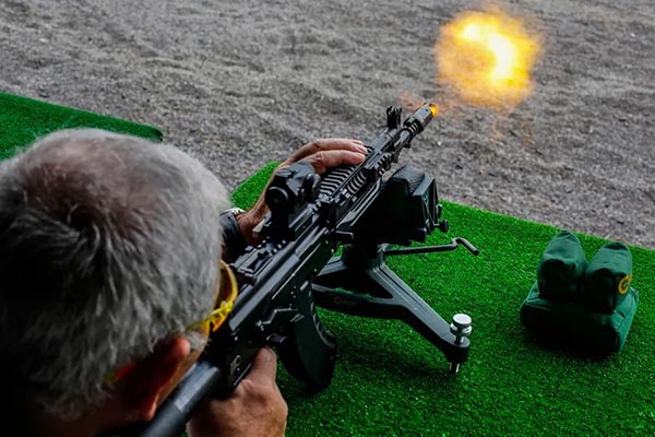Se producirá 70 millones de cartuchos por año y aumentará significativamente el potencial de defensa del país. Foto archivo EFE