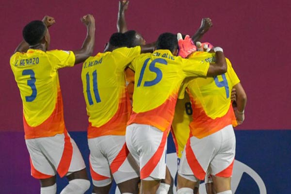 Jugadores de la selección Colombia sub 17 celebrando un gol conseguido en el Campeonato Mundial. Foto Federación Colombiana de Fútbol