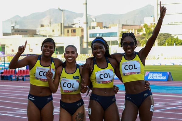 Deportistas de la delegación colombiana en la modalidad de atletismo femenino. Foto Comité Olímpico Colombiano