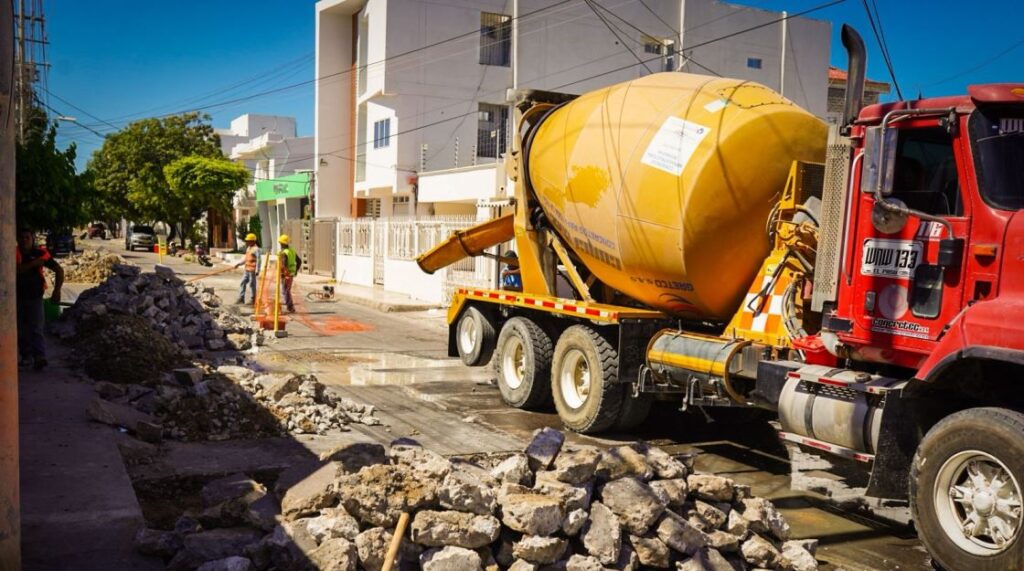 Más de 2.000 metros cuadrados de malla vial ya fueron intervenidos en tiempo récord. Foto La Guajira Hoy