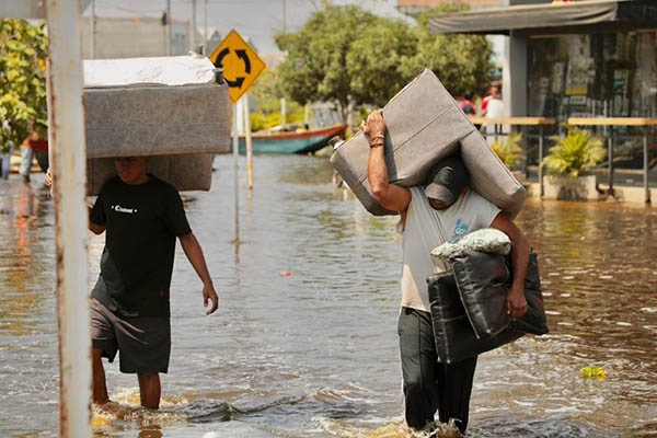 Damnificados por las fuertes lluvias que ‘azotan’ el departamento de Córdoba. Foto Registraduría 