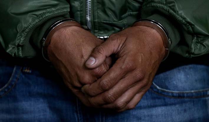 Jaime Ernesto Gómez Muñoz, parte del esquema de seguridad suministrado por el DAS al candidato presidencial, disparó tres veces su arma de dotación en la cabeza del agresor.