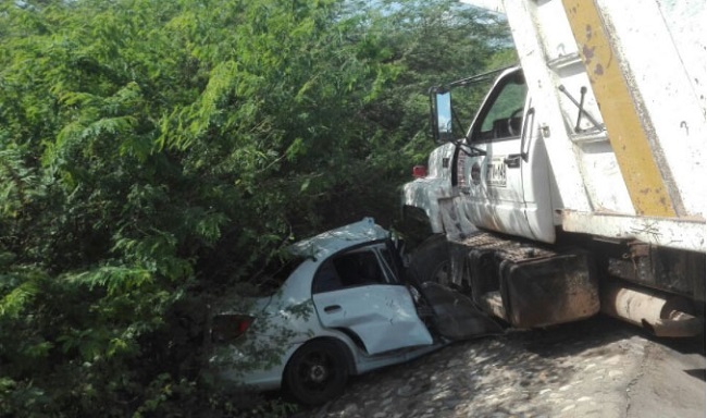 Dos personas murieron en diversos accidentes.