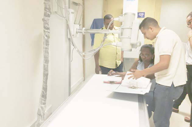 Por orden del Juzgado Tercero Civil Municipal de Riohacha fue realizada la diligencia de embargo y secuestro de los diferentes equipos médicos.