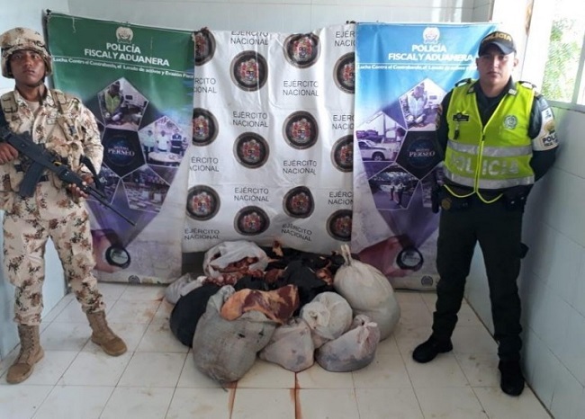 El cargamento, que iba a ser comercializado en el país, era transportado en pésimas condiciones de salubridad y sin los respectivos permisos.