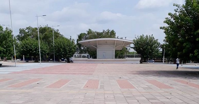 Los alrededores de la plaza principal de Fonseca, está siendo tomada por los delincuentes para robar a los visitantes.