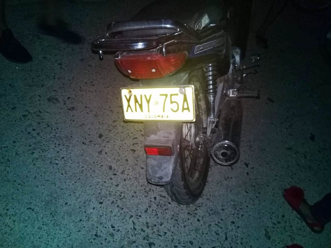 En esta motocicleta de placas XNY-75A se desplazaba Felipe Fernández.