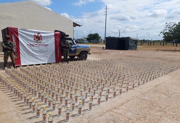 Material incautado por el Ejercito Nacional, que vendría a ser ilegal, por ende, los capturados y materiales serán retenidos por los oficiales.