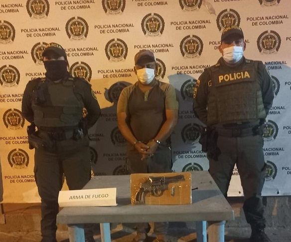 Capturado con el armamento ilegal, por la inteligencia de Policía, que sigue combatiendo la criminalidad