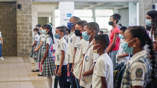 Los estudiantes estaban contentos a su regreso a clases.