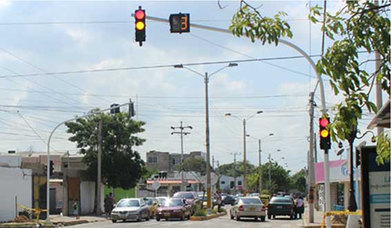 Los semáforos han causado una buena impresión. Los trabajos fueron contratados por el Instram, a cargo de Jesús Jiménez.