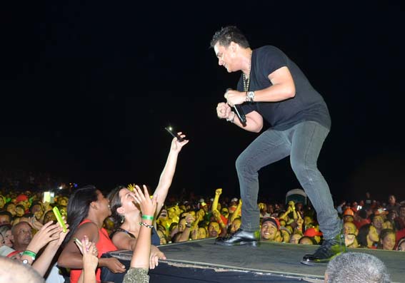 El público riohachero fue determinante en la carrera musical de Silvestre Dangond.