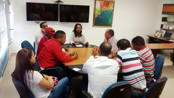Durante la reunión, los concejales manifestaron sus inquietudes por las interrupciones que se vienen presentando sobre los corregimientos de Riohacha ubicados en la Troncal del Caribe, los cuales son alimentados por la línea 592. Durante la reunión, los concejales manifestaron sus inquietudes por las interrupciones que se vienen presentando sobre los corregimientos de Riohacha ubicados en la Troncal del Caribe, los cuales son alimentados por la línea 592.