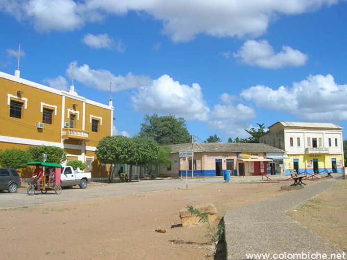 En la periferia de Maicao los ladrones están haciendo de la suya, a tal punto que han dejado a la comunidad sin el fluido eléctrico porque se han robado el cableado. En la periferia de Maicao los ladrones están haciendo de la suya, a tal punto que han dejado a la comunidad sin el fluido eléctrico porque se han robado el cableado.