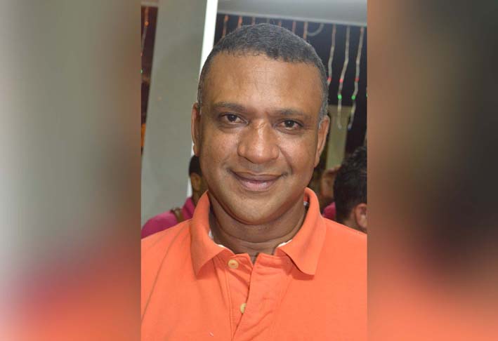 Aldemiro Santo Choles.