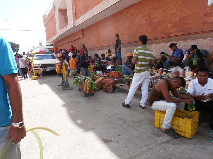 Las mismas autoridades ven en aprietos sus operaciones para desestimular el ingreso de esos extranjeros al país.