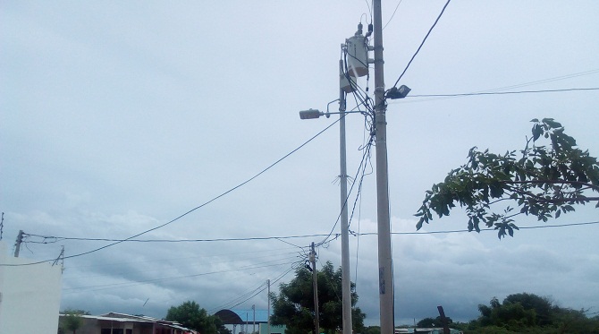 Los habitantes solo han cancelado el 25 por ciento del valor del transformador.