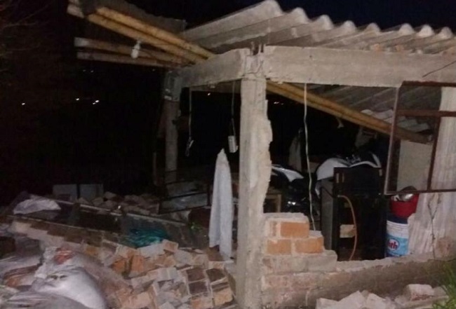 Imagen de una de las viviendas que resultó afectada, se han venido presentando 240 réplicas desde el hecho. 