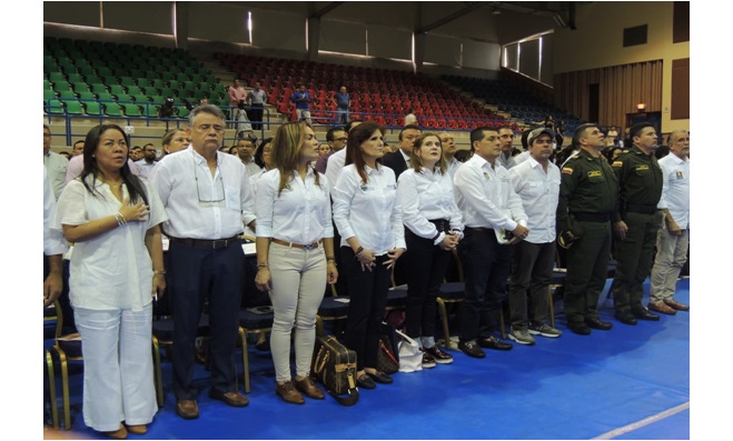 Al evento asistieron la superintendente de Servicios Públicos, María Paula Jaramillo; Christian Jaramillo, director ejecutivo de la Comisión de Regulación de Energía y Gas, Creg; Edgardo Sojo, presidente de Electricaribe, como otras entidades. 