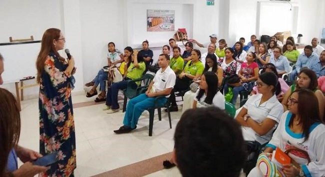 Aspecto cuando Beda Margarita Suárez Aguilar, gerente de Anas Wayuu, presentando el nuevo modelo de atención a pacientes con hipertensión y diabetes.