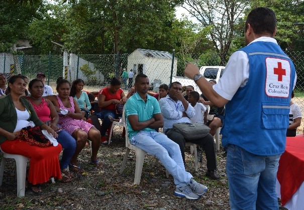 Félix Solano socializó con la comunidad la instalación del punto saludable.