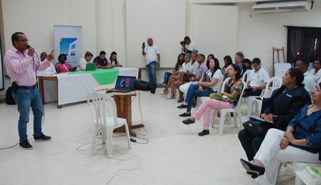 Aspecto de la capacitación que se en el Centro de Cultura de La Guajira.