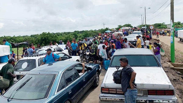 Sorpresa ha causado a los habitantes de Paraguachón que ahora el cierre de la frontera es delante de la propia Raya.
