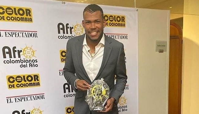 Anthony Zambrano recibió el reconocimiento como deportista afrocolombiano del año.