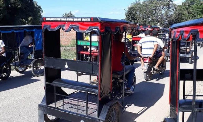 Las mototaxis con carruaje y motocarros no podrán circular en la avenida principal de Fonseca.