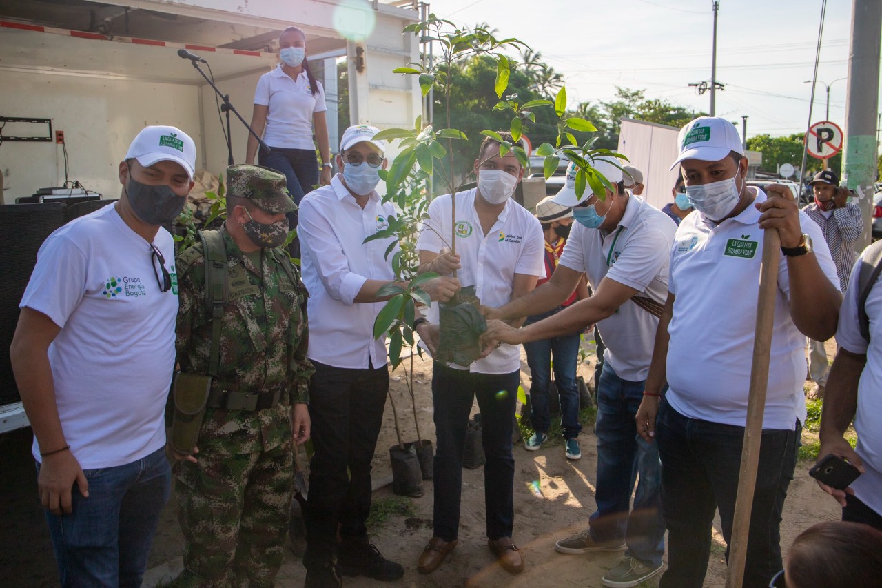 La jornada en Riohacha contó con la presencia del Gobernador del Departamento y el Alcalde del Distrito.