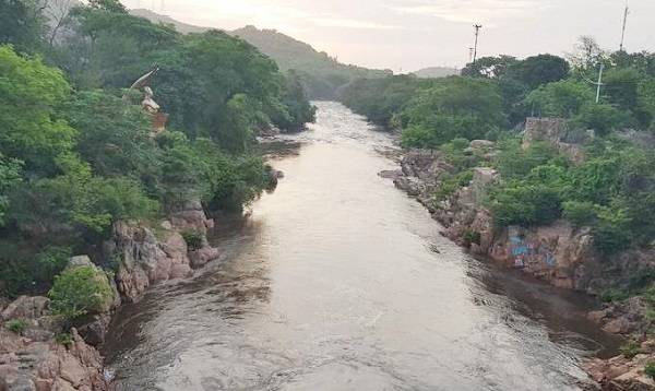 Con varios usuarios de la cuenca del río Cesar, en los municipios de San Juan del Cesar y Villanueva, la Corporación Autónoma Regional de La Guajira –CorpoGuajira-, realizó la socialización del proceso de actualización de la reglamentación del uso de las aguas de dicho afluente.