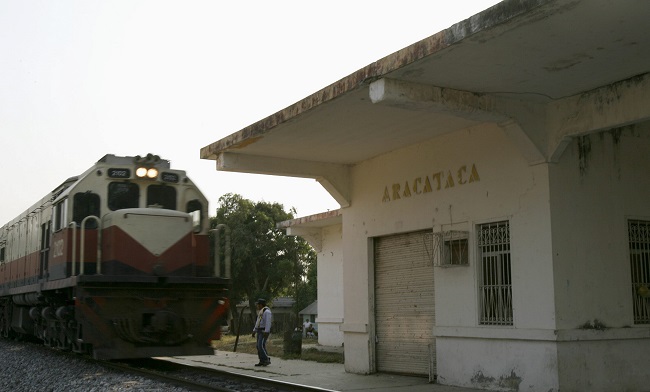 Un tren llegando a la estación de Aracataca, Magdalena, lugar imaginario donde Gabriel García Márquez sitúa Macondo.