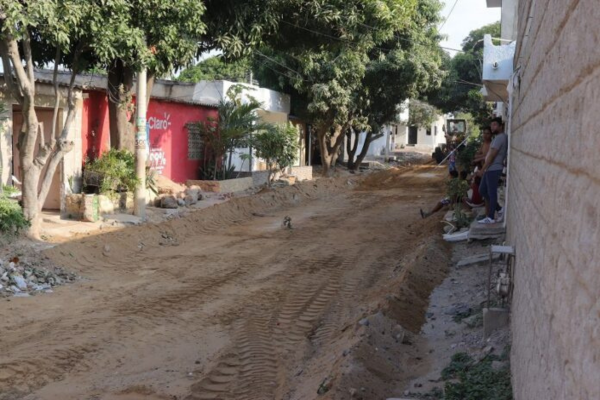 Con este trabajo de pavimentación, la administración distrital busca mejorarles la calidad de vida a los moradores de esta zona.