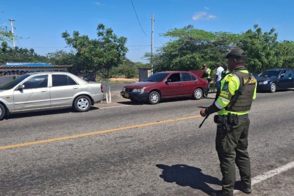 Presencia permanente de la Fuerza Pública garantiza movilidad y tranquilidad a la ciudadanía en La Guajira. Foto: La Guajira Hoy