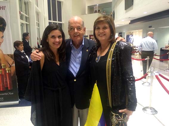 En el evento de elección preliminar, hicieron presencia María Isabel Castro, Raimundo Angulo y la Cónsul General de Colombia Marta Jaramillo Martínez.