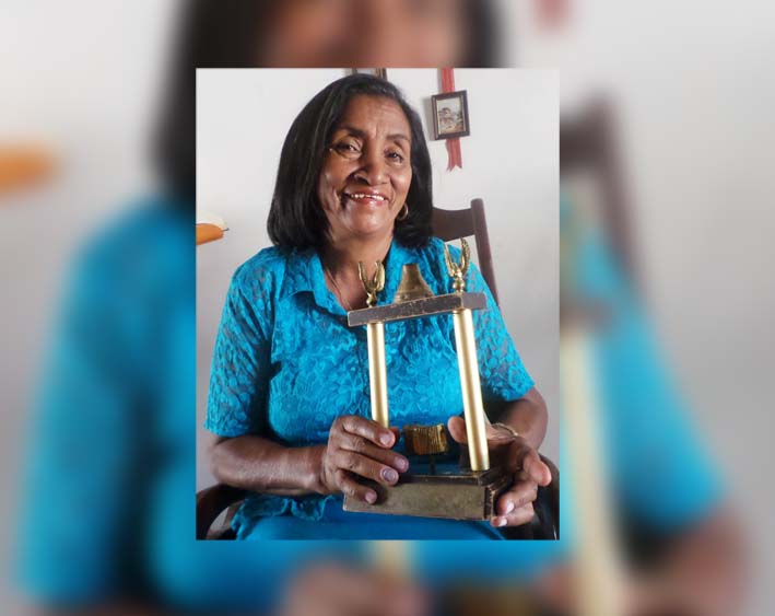 Martina al recordar ese episodio se puso el trofeo en el pecho y expresó que cuando Dios quiera llevársela para la otra vida, pasara a manos de Marena y sus hijos.