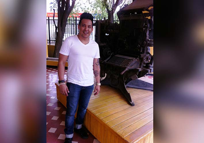 Donny Caballero llegó hasta las instalaciones de EL INFORMADOR con el fin de promocionar su canción ‘Más claro que el agua’.