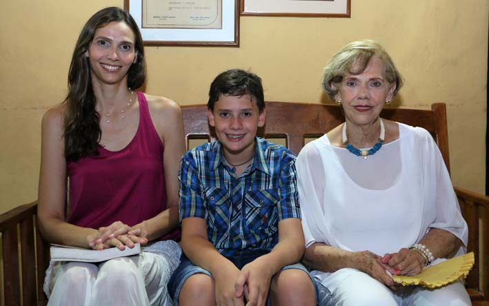 Lina María Cuello Lacouture, Miguel Gómez Cuello y Beatriz Lacouture Dangond.